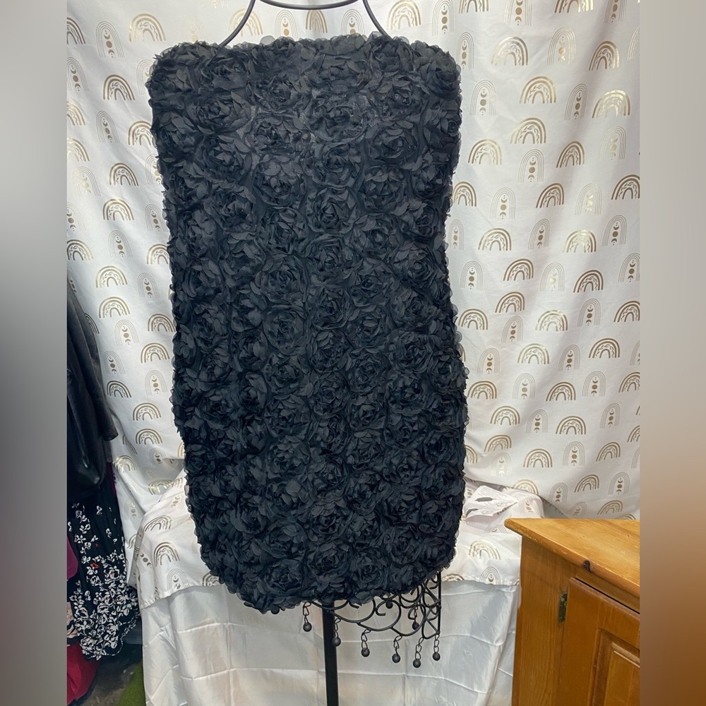 SHEIN Black Textured Fabric
